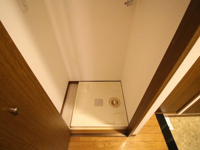 物件内観写真20　(洗濯機置場)