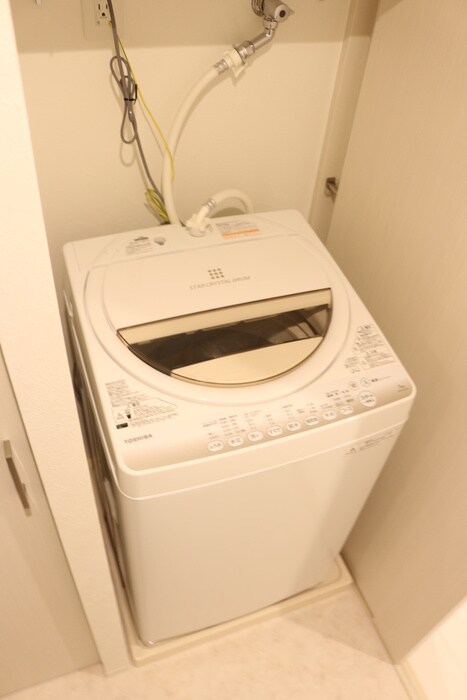 物件内観写真12　(洗濯機置場)