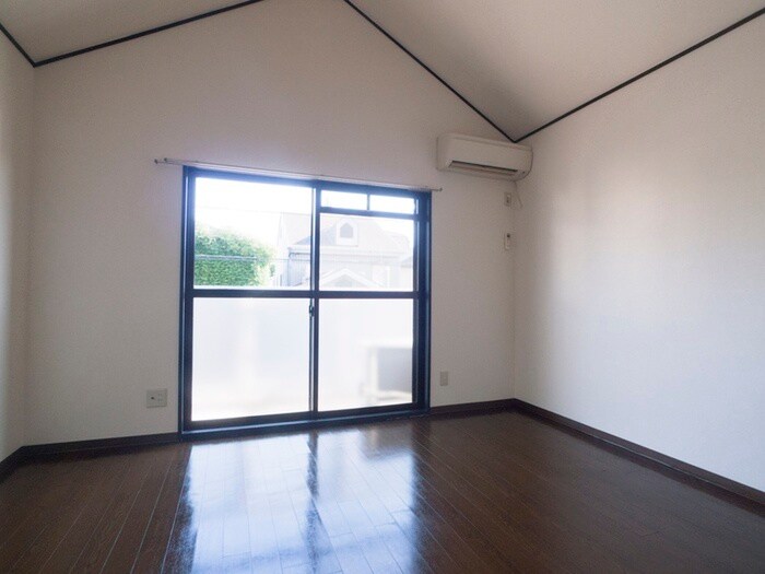 物件内観写真3　(居室)