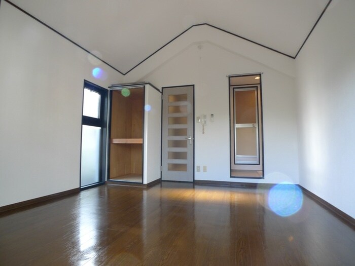 物件内観写真4　(居室)