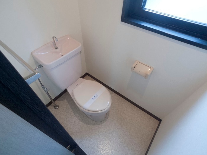 物件内観写真9　(トイレ)