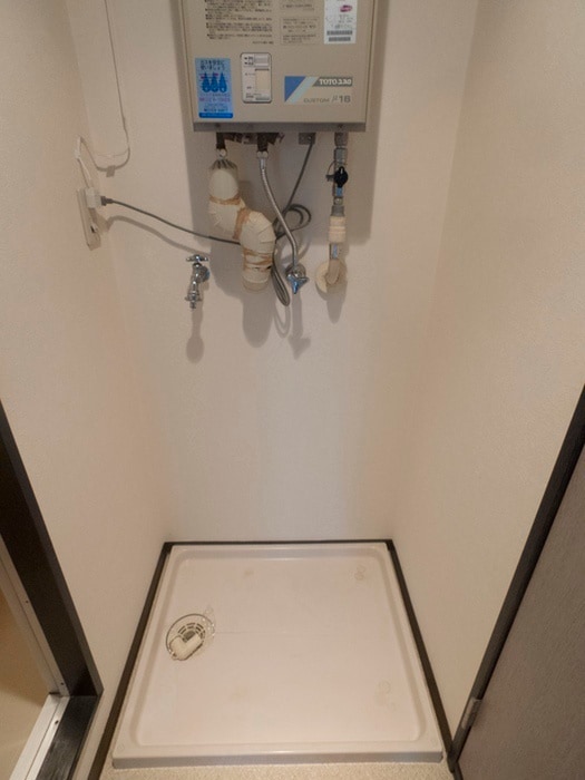 物件内観写真13　(洗濯機置場)