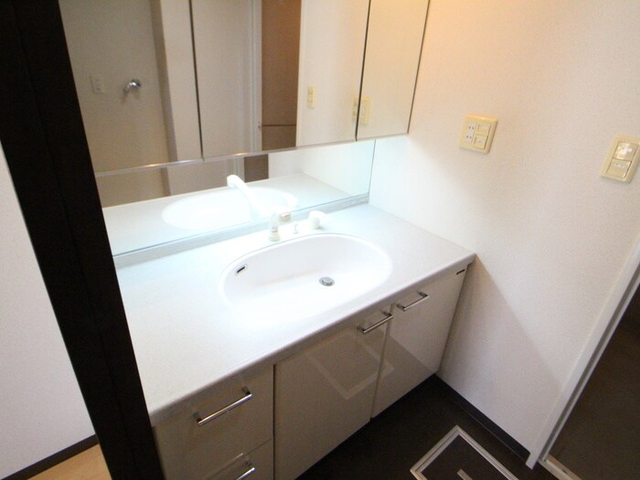 物件内観写真11　(洗面)