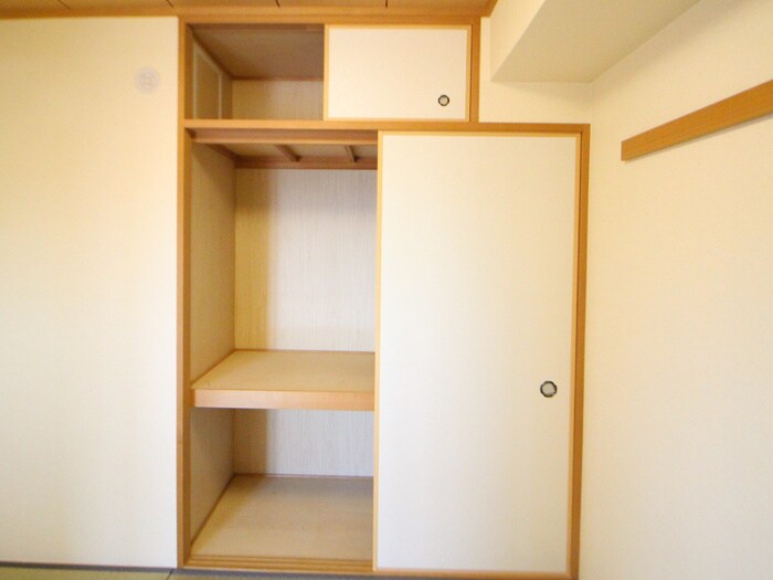 物件内観写真13　(収納)