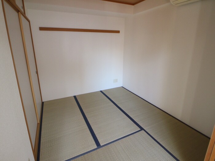 物件内観写真15　(居室)