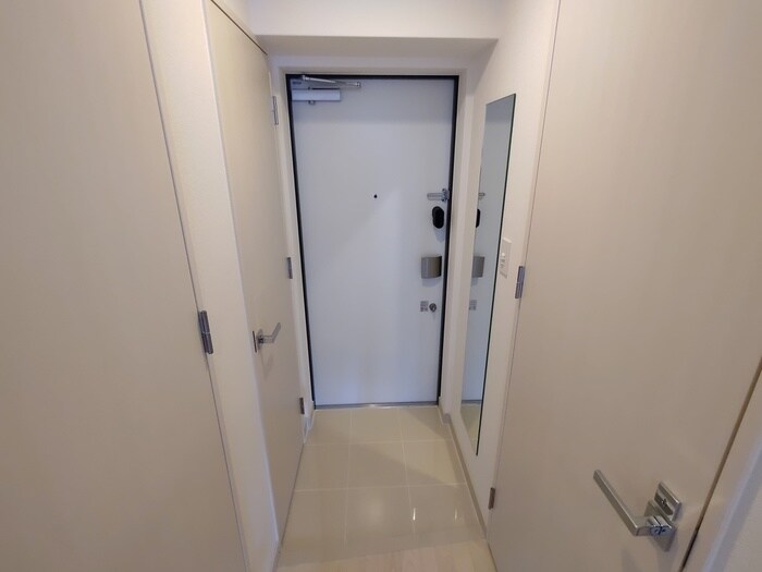 物件内観写真15　(玄関)