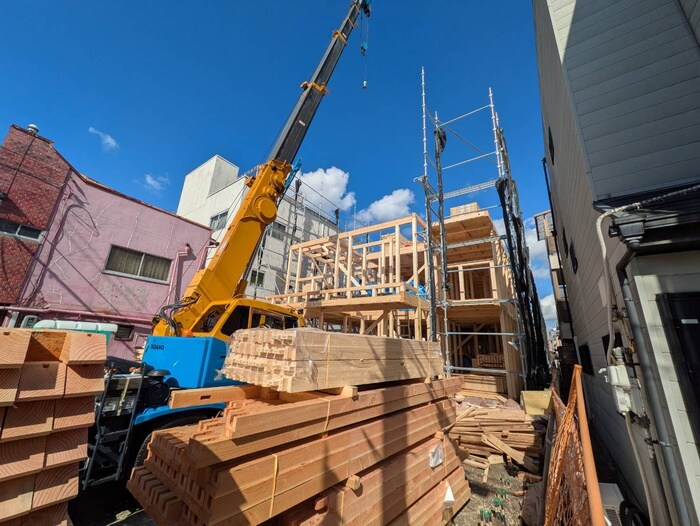 仮）一条通共同住宅新築計画の建築中