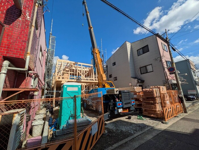 仮）一条通共同住宅新築計画の建築中