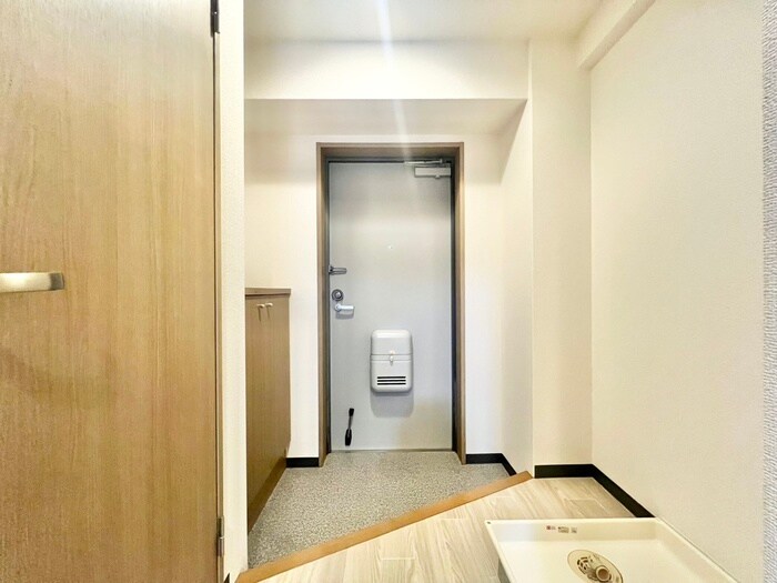物件内観写真17　(玄関)