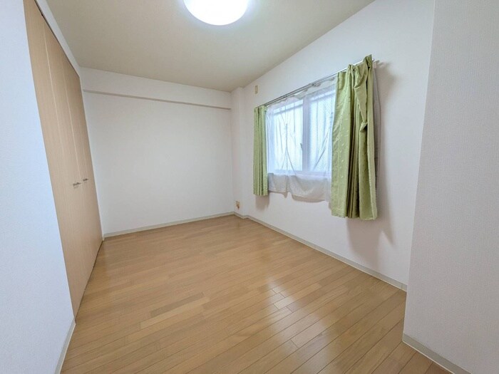 物件内観写真10　(居室)