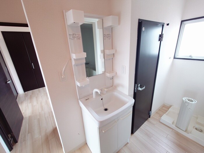 物件内観写真11　(洗面)