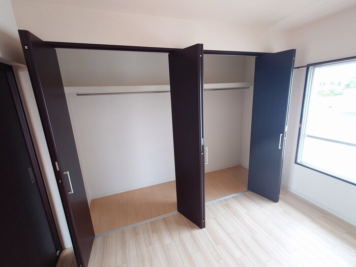 物件内観写真13　(収納)