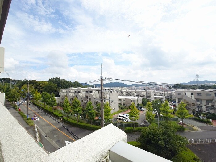 物件内観写真18　(室内からの展望)