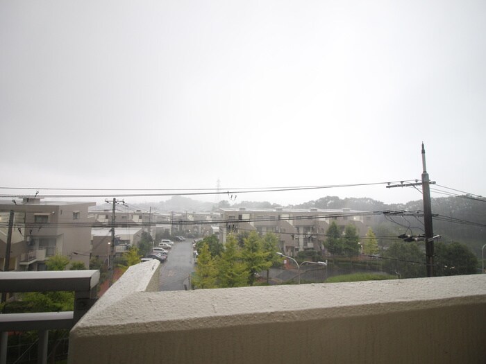 物件内観写真22　(室内からの展望)