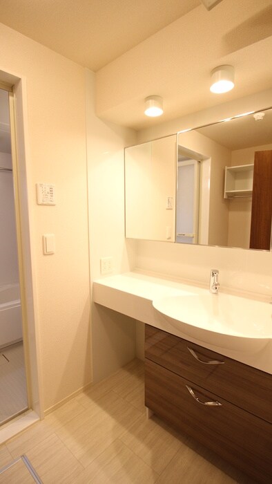 物件内観写真15　(洗面)