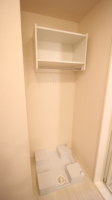 物件内観写真19　(洗濯機置場)