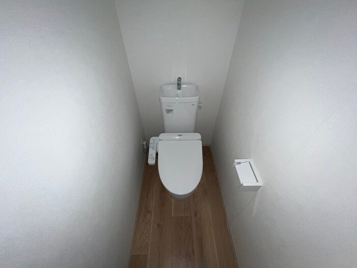 物件内観写真9　(トイレ)