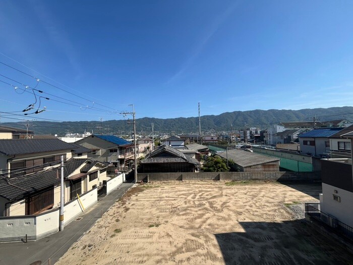 物件内観写真13　(室内からの展望)