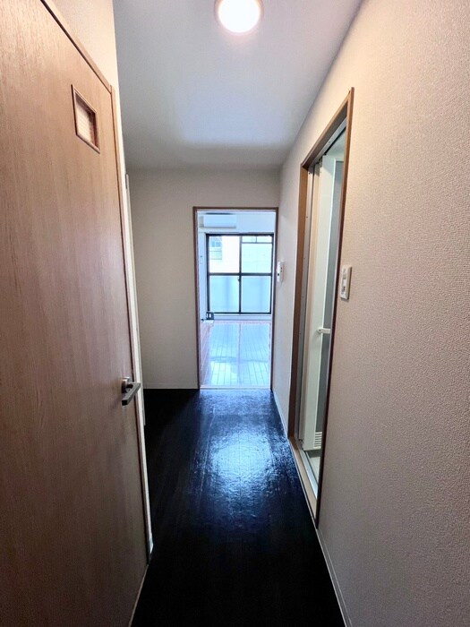 物件内観写真19　(廊下)