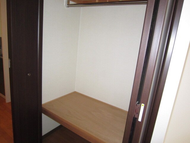 物件内観写真11　(収納)