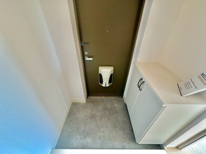 物件内観写真14　(玄関)