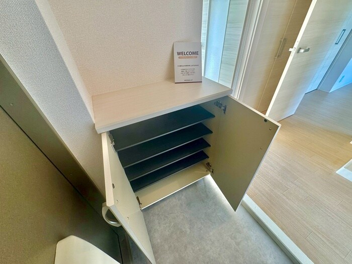 物件内観写真15　(靴箱)