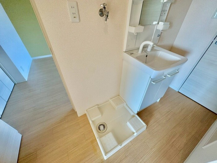 物件内観写真18　(洗濯機置場)