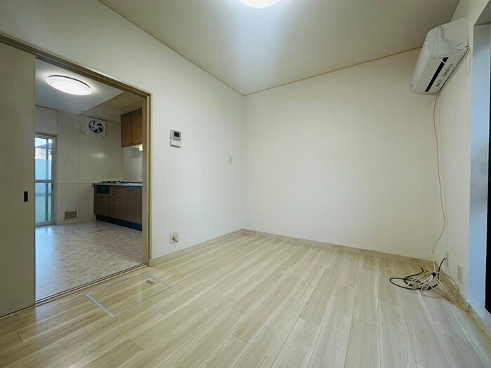 物件内観写真18　(居室)