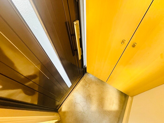 物件内観写真22　(玄関)