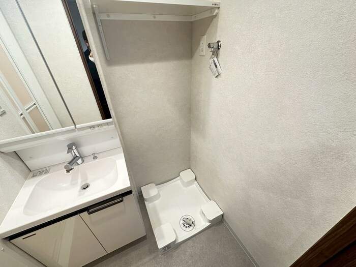 物件内観写真16　(洗濯機置場)