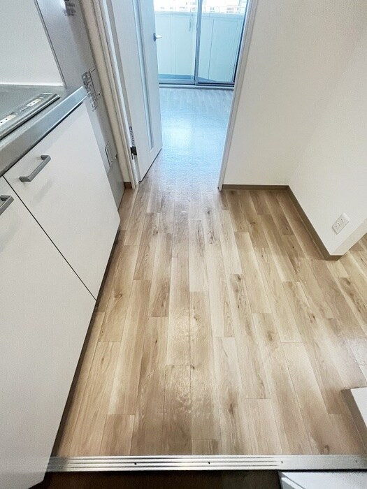 物件内観写真18　(廊下)