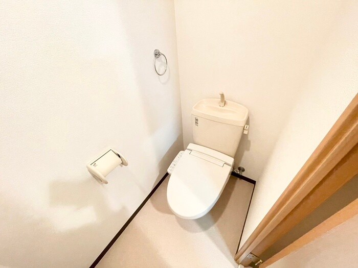 物件内観写真14　(トイレ)