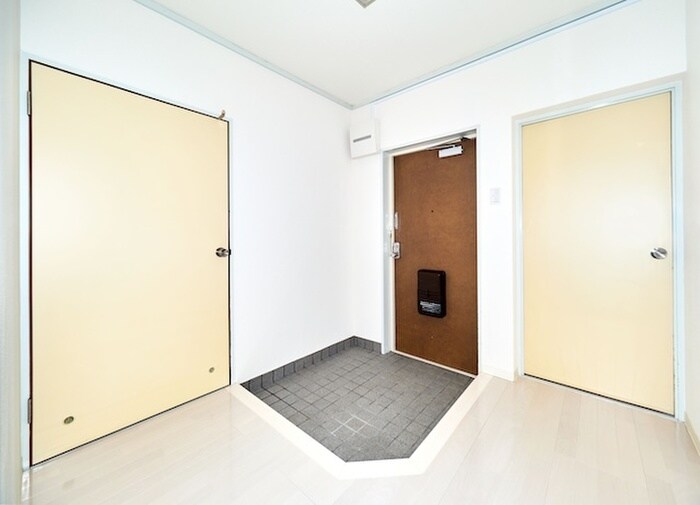 物件内観写真20　(玄関)