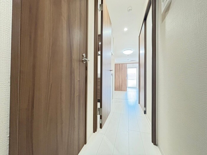 物件内観写真16　(廊下)