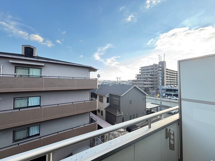 物件内観写真22　(室内からの展望)