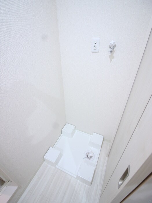 物件内観写真13　(洗濯機置場)