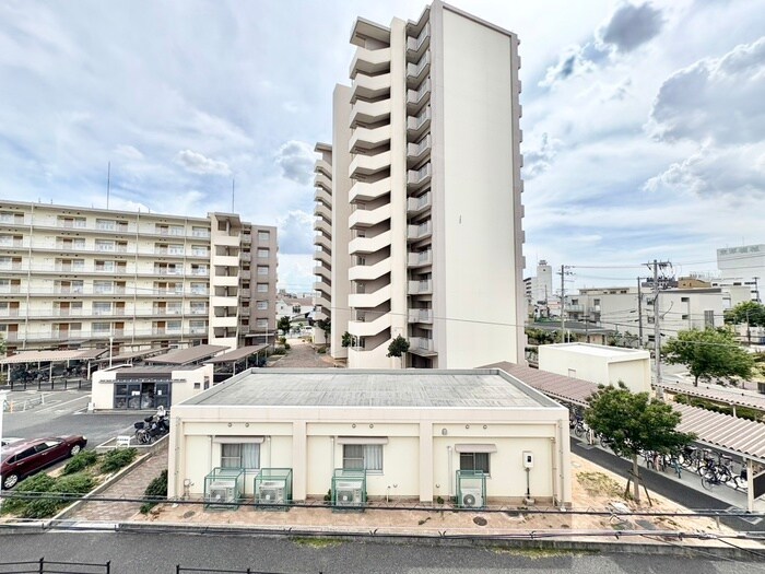 物件内観写真21　(室内からの展望)