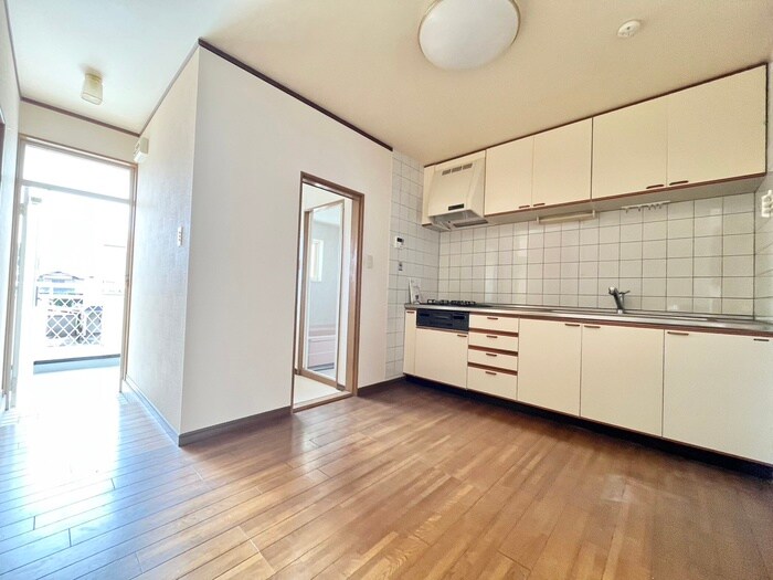 物件内観写真8　(居室)