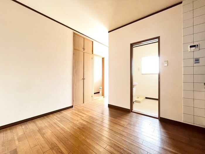 物件内観写真9　(居室)