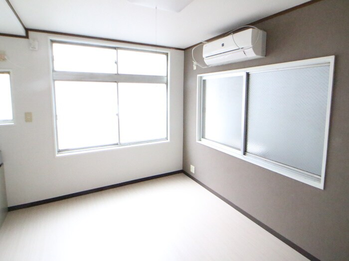 物件内観写真8　(居室)