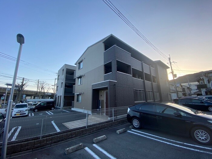 物件外観写真2　(外観写真)