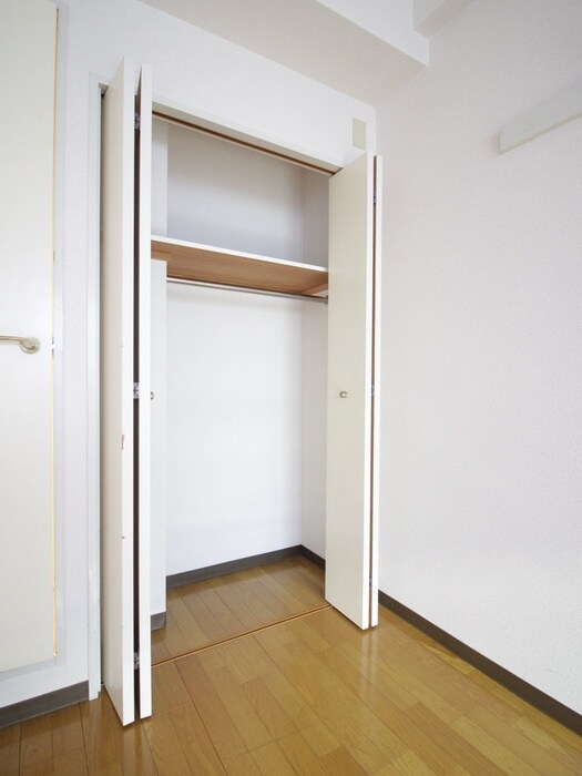 物件内観写真10　(収納)