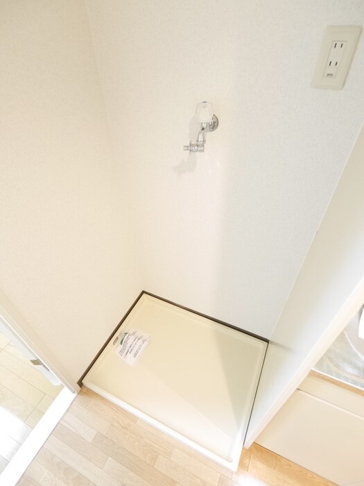 物件内観写真13　(洗濯機置場)