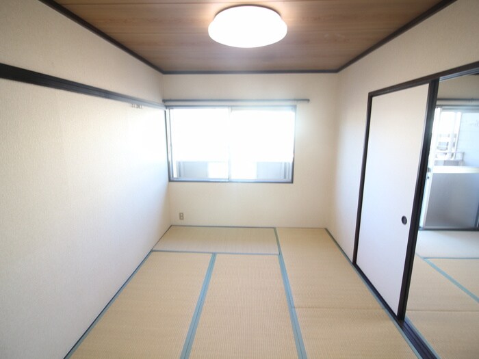 物件内観写真9　(居室)