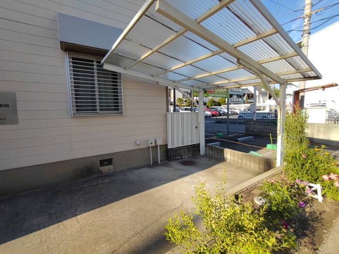 物件外観写真5　(駐輪場)