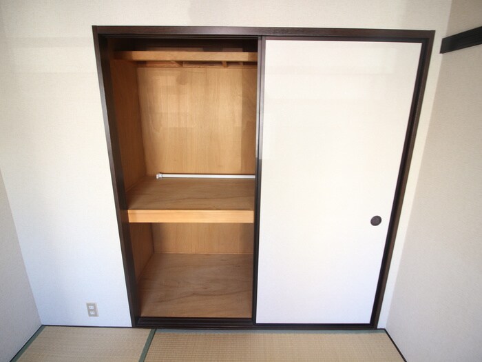 物件内観写真15　(収納)