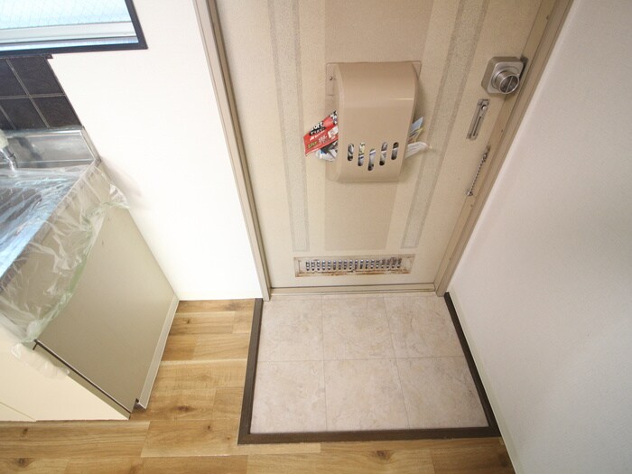物件内観写真17　(玄関)