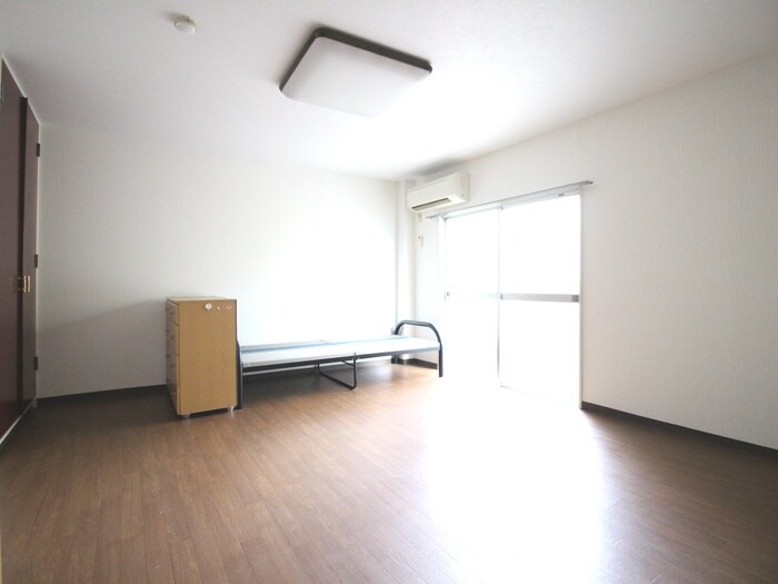 物件内観写真6　(居室)