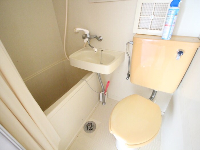 物件内観写真8　(トイレ)