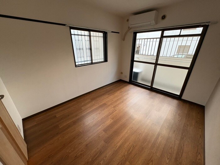 物件内観写真9　(居室)